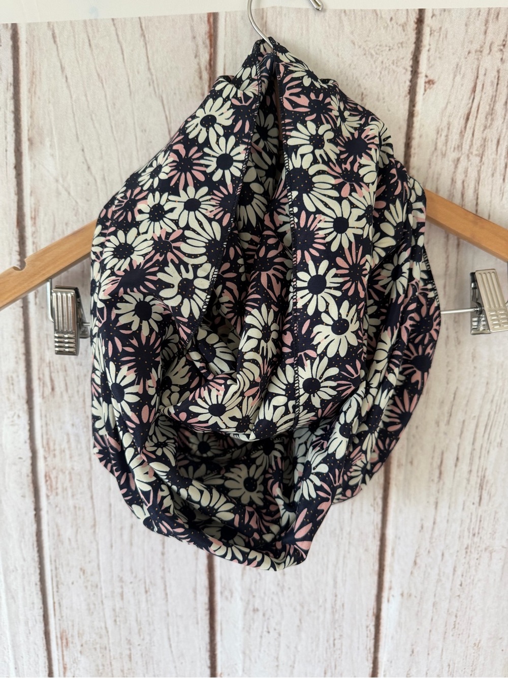 Daisy Floral Print Silk Blend Infinity Scarf Navy Pink White